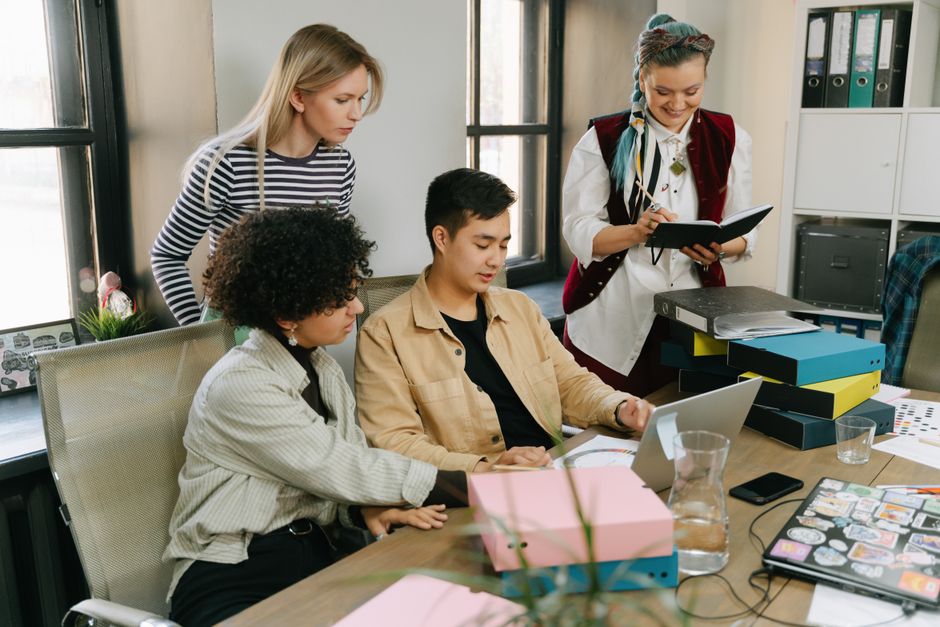 marketing team using AI prompts to plan search content